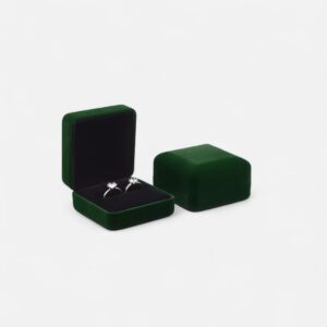 Edle Doppel-Ringbox aus Samt – Smaragdgrün, 7,5 × 7,5 × 4,2 cm