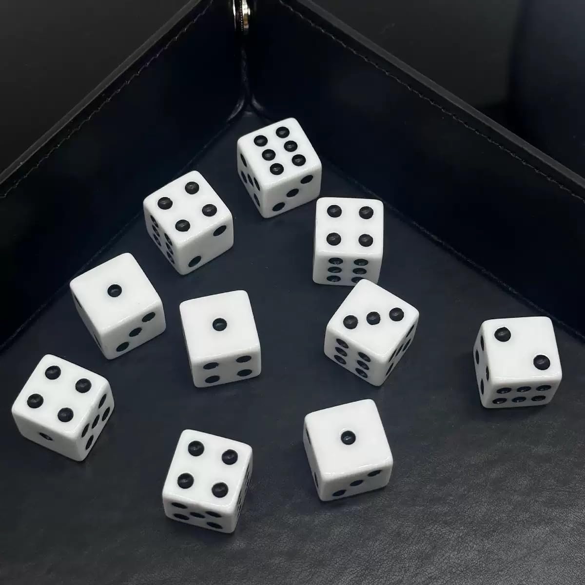 Mini-Backgammon-Würfel 9 mm aus Acryl in Metalldose – Ansicht 7
